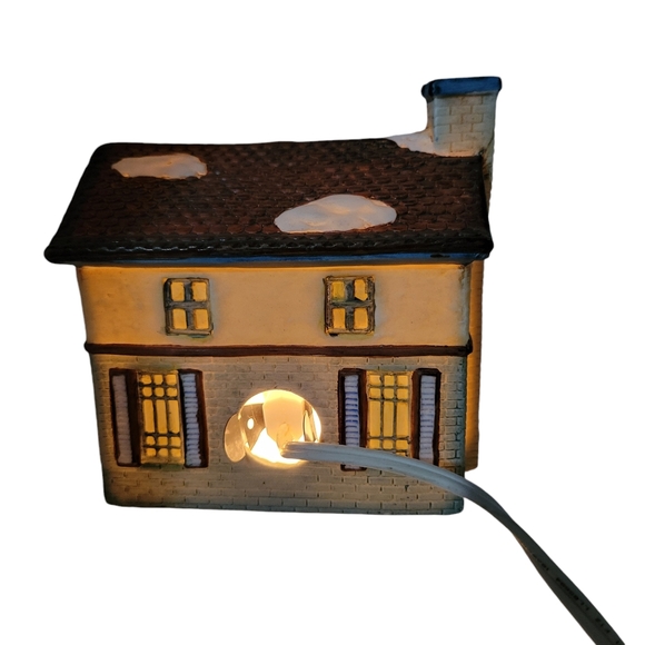 Vtg Americana Porcelain Lighted Christmas Village Clock Maker Shop Colle… - Picture 5 of 15